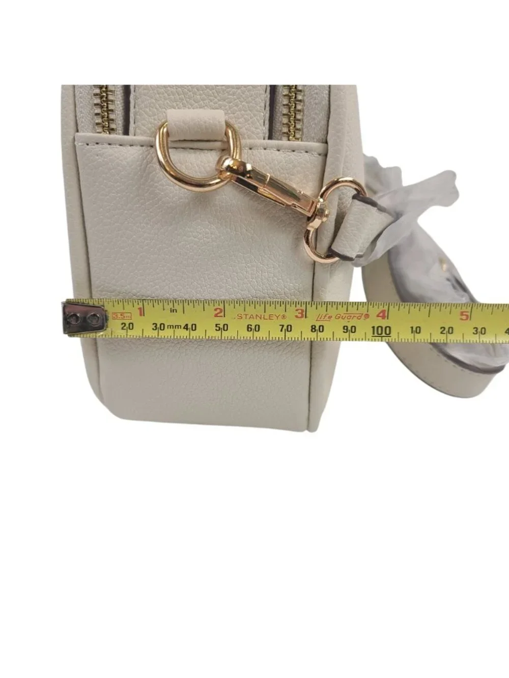 NEW London Fog Buttercream Judy Bowler Camera Crossbody Bag With Gold Accents - Picture 10 of 10